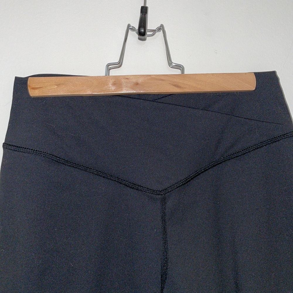 Sunzel Cross Waist Leggings